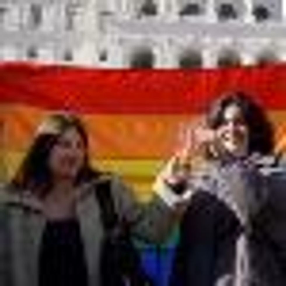Portuguese Lesbian Couple First to Legally Marry