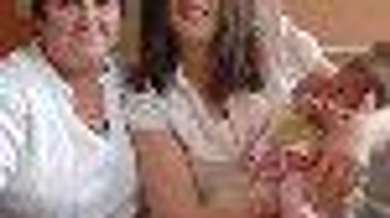 British Lesbian Couple Are First to Jointly Sign Birth Certificate