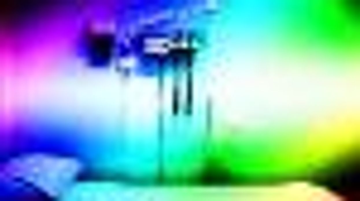 Obama Extends Hospital Visitation Rights to Gay and Lesbian Couples