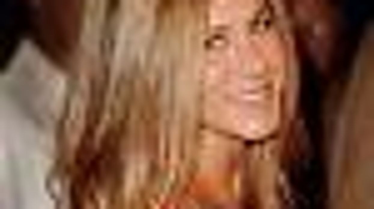 Jennifer Aniston Turns Lesbian in 'Cougar Town'