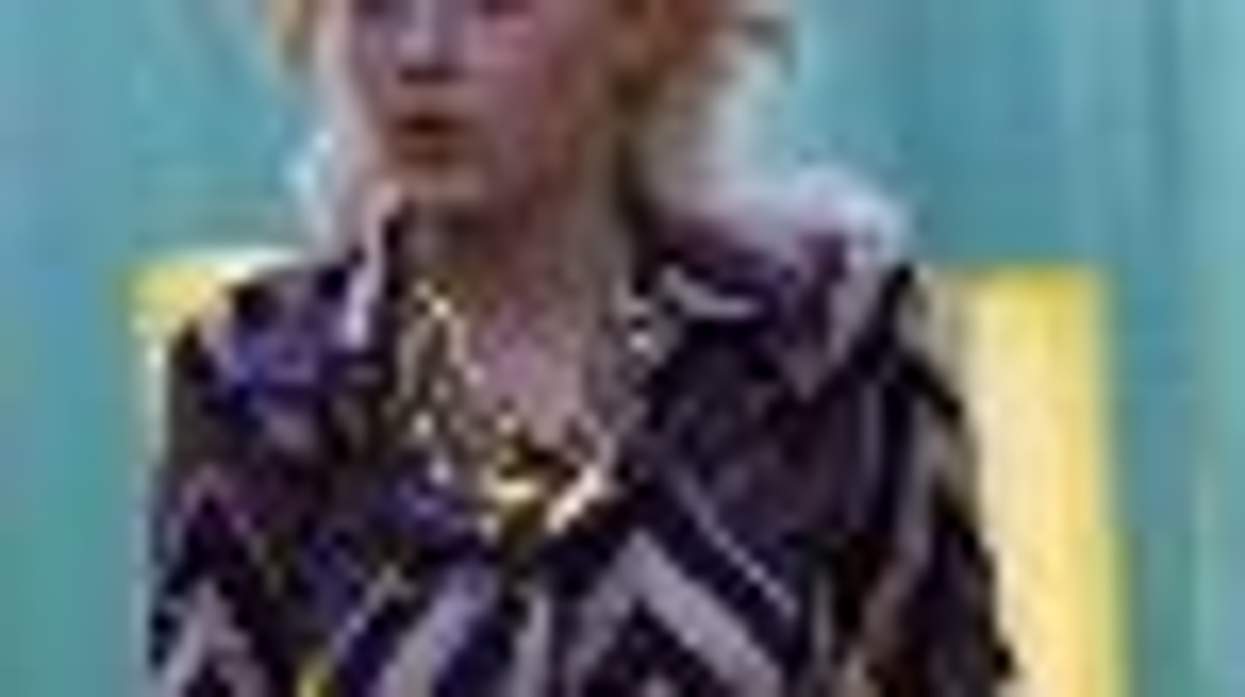 Dakota Fanning 'Cherry Bomb' Video Drops!