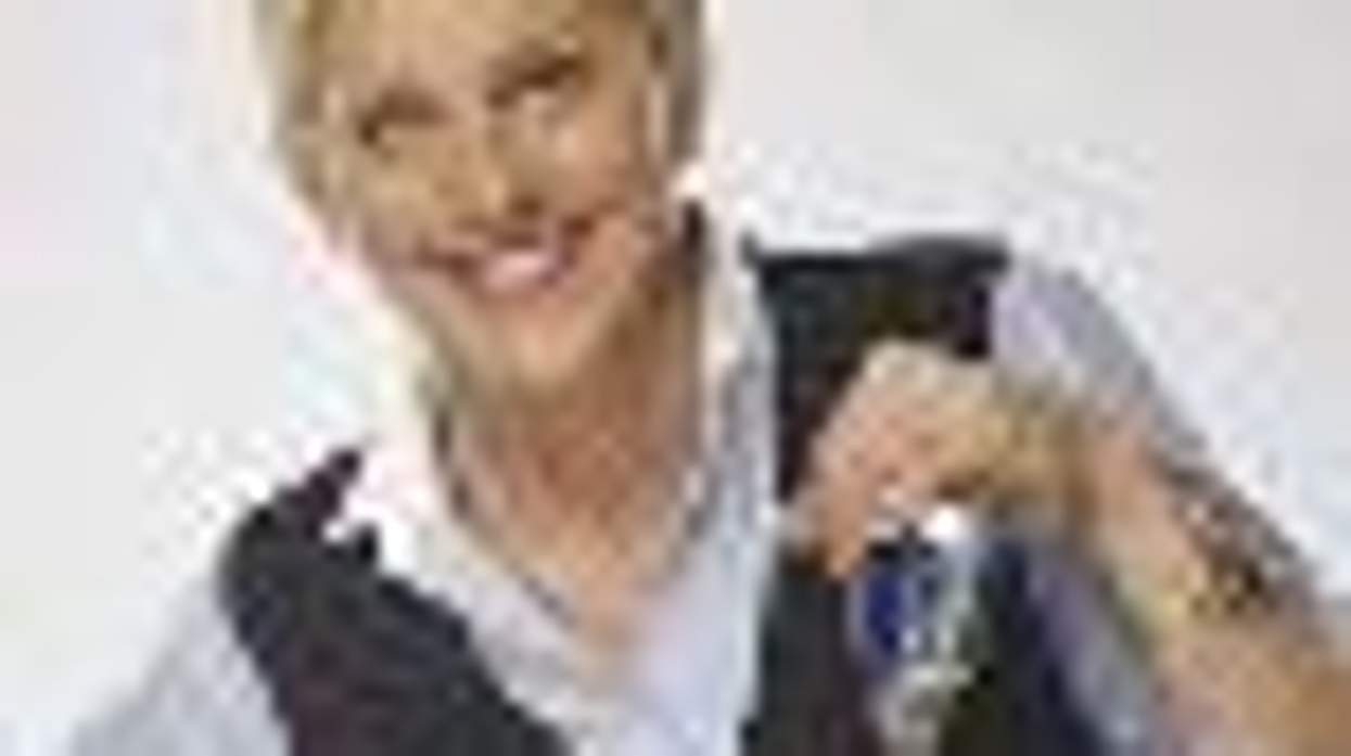 Ellen Degeneres Sings a New Tune on 'American Idol'; Critics Rave
