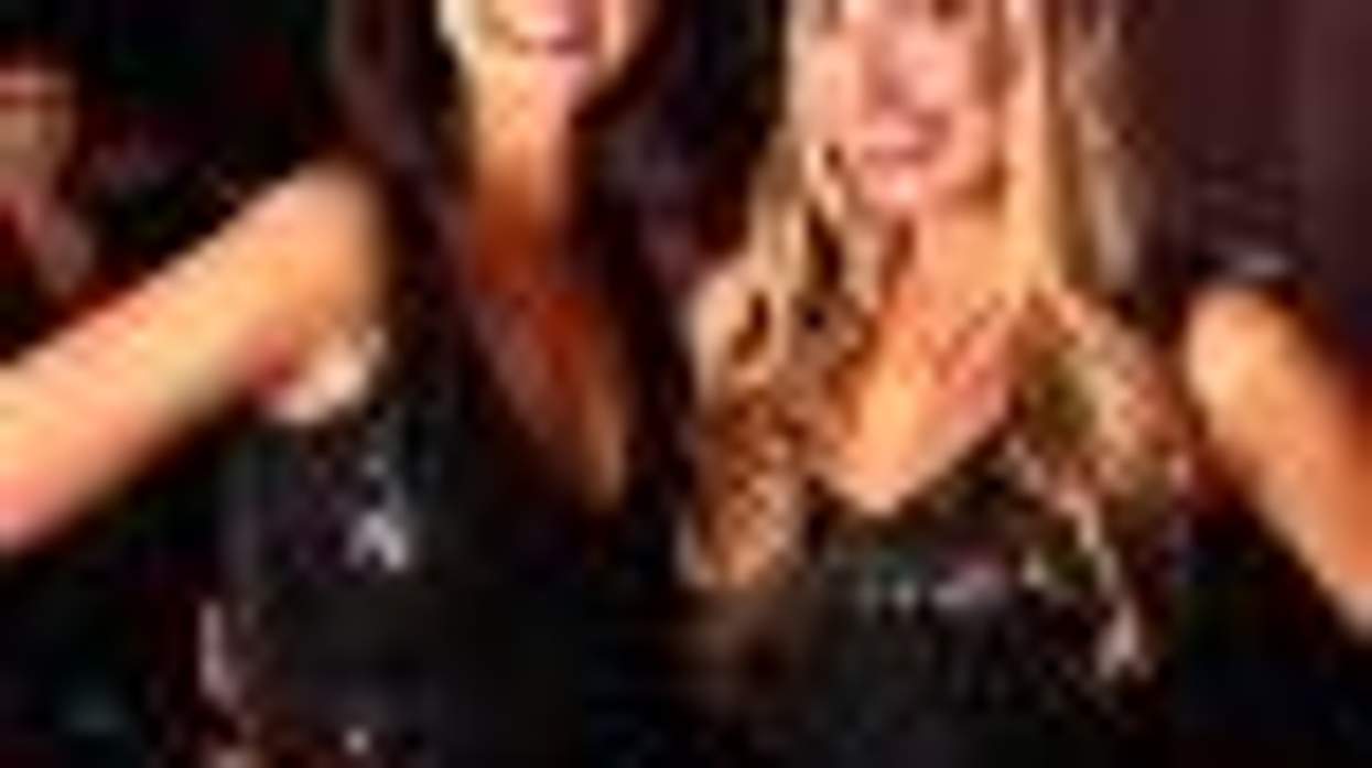 Thousands of Lesbians Gather for Her HRC Parties