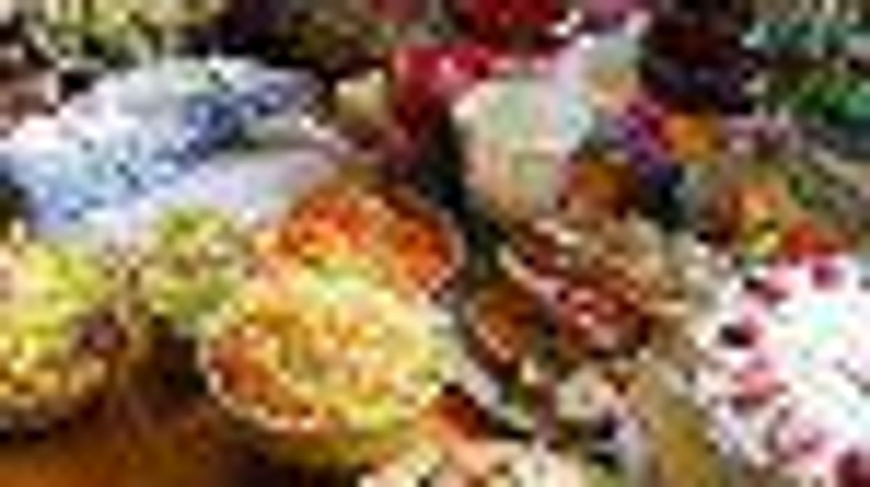 The Art of the Lesbian Potluck