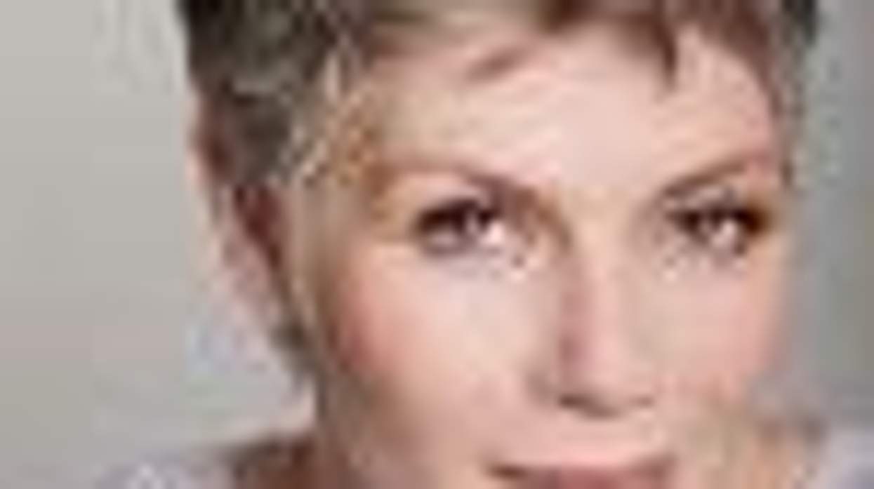 Out Lesbian Kelly McGillis Joins the Vampire Craze!