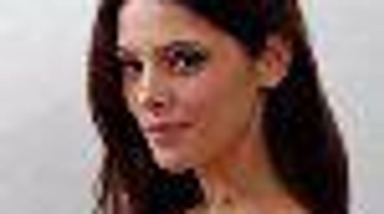 'Twilight' Star Ashley Greene Riled over Leaked Nudie Pics