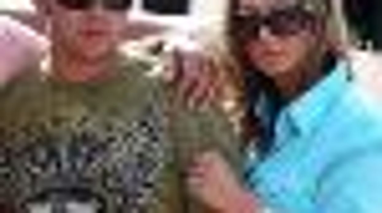 Jon and Kate Plus a Lesbian Girlfriend!