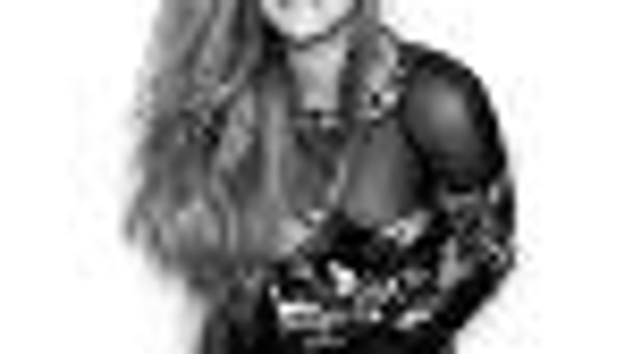 Amy Adams Tricked Into Lesbian Kiss