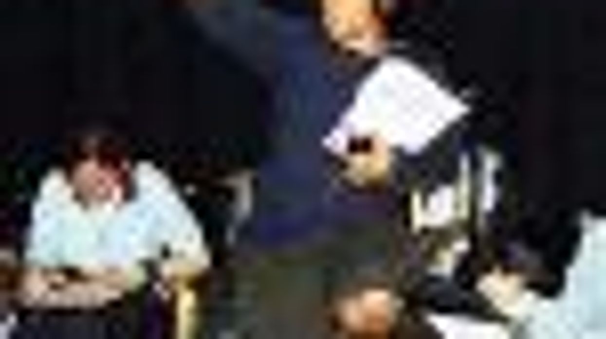 Lesbian Director Angela Robinson's Getting Busy with 'Hung'