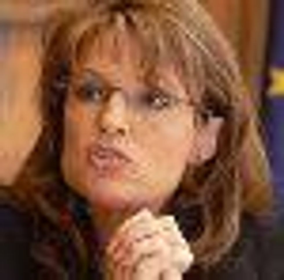 Sarah Palin Defends Carrie Prejean's Anti-Gay Marriage Views