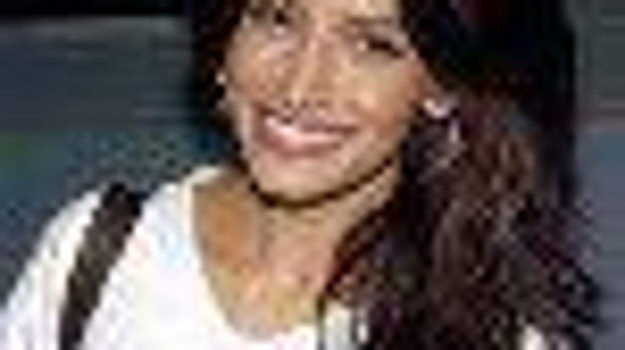 Sexy Sarah Shahi Pregnant with her First Baby!