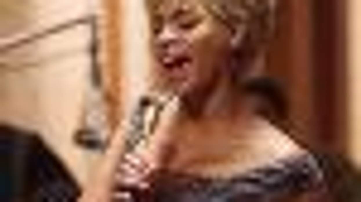 Beyonce Set to Perform 'At Last' for Barack and Michelle Obama