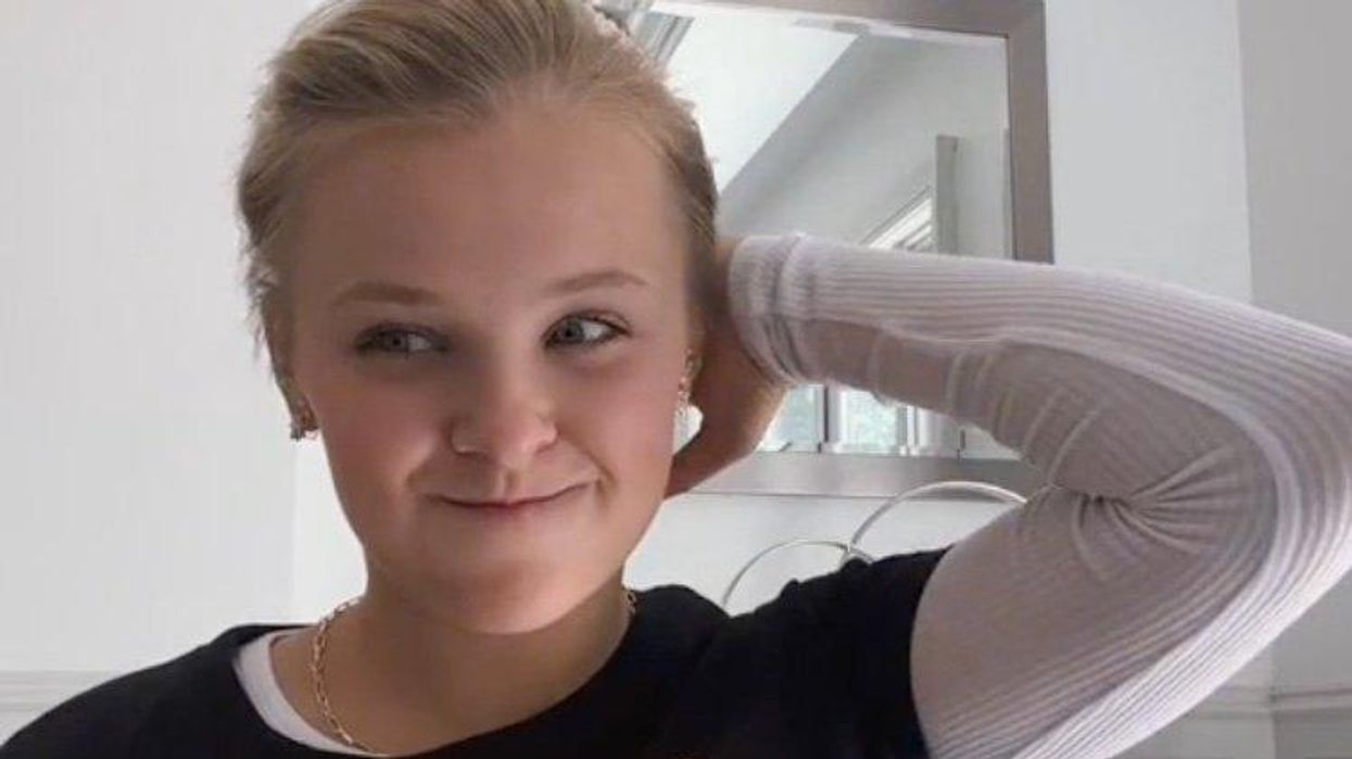 <p>The JoJo Siwa Lesbian Drama and Backlash, Explained</p>