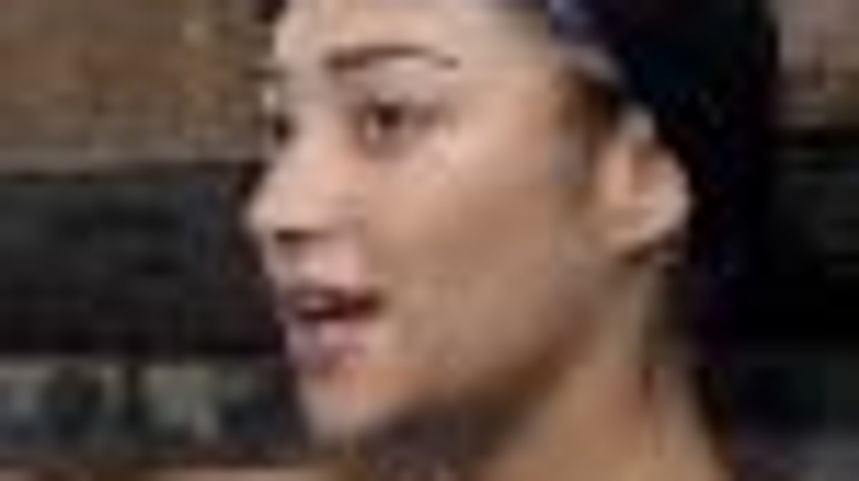 'Pretty Little Liars' Gay-Cap: A Slow-Mo Shot and Speedo