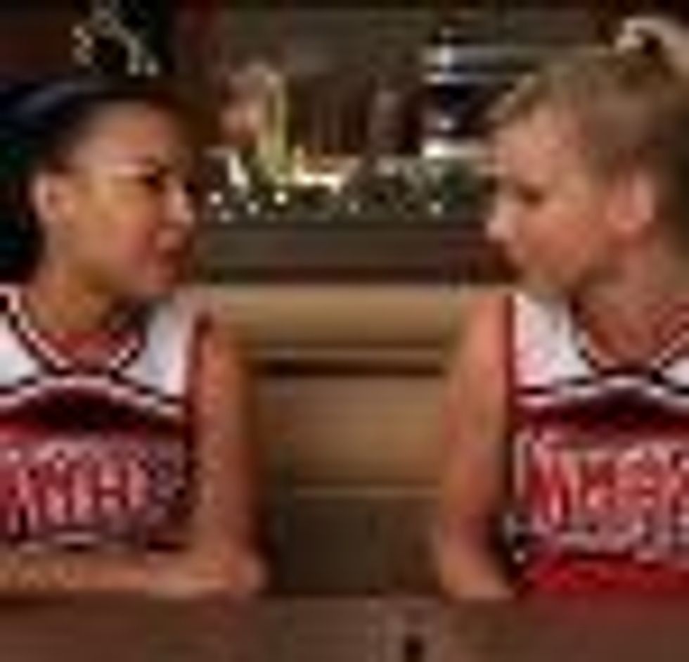 'Glee' to See Lesbian Couple?