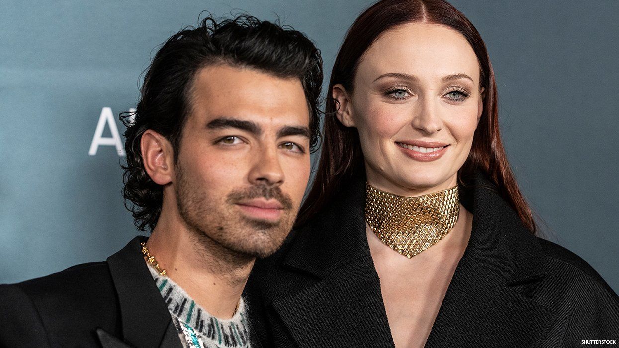 <p>Sophie Turner Sues Joe Jonas, Demands Her Kids Come Home to England</p>