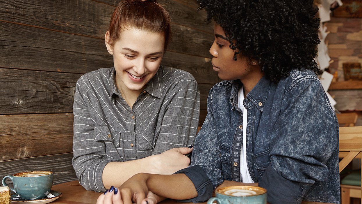 5 tips for bisexual women who want to date women