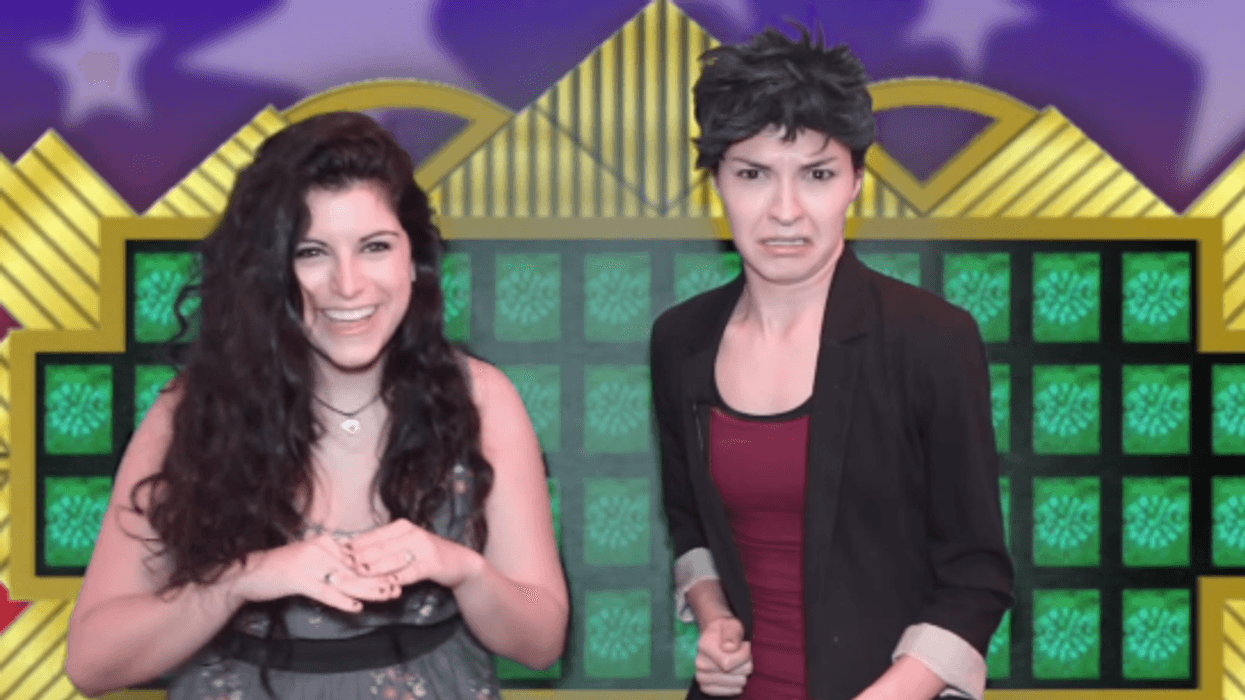 <p>WATCH: Bria and Chrissy's 10 WORST Ways To Come Out</p>