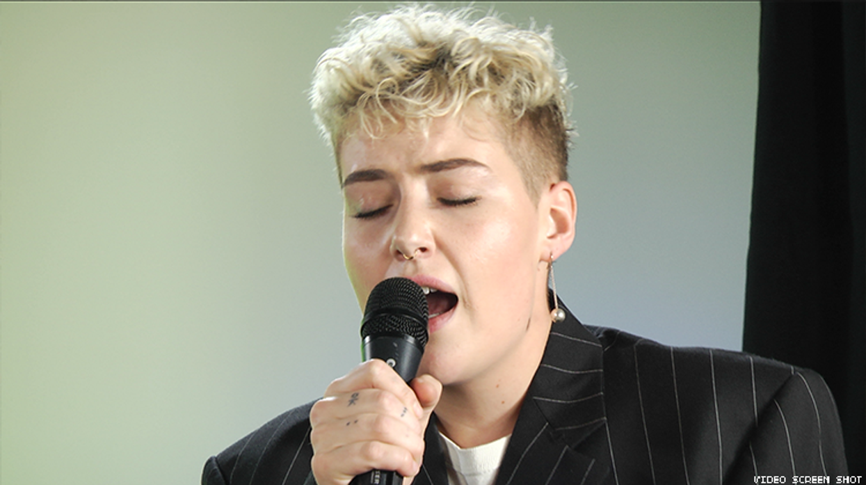 <p>We Can't Stop Jamming to Grayson's Acoustic Track 'Cherry Pits'</p>