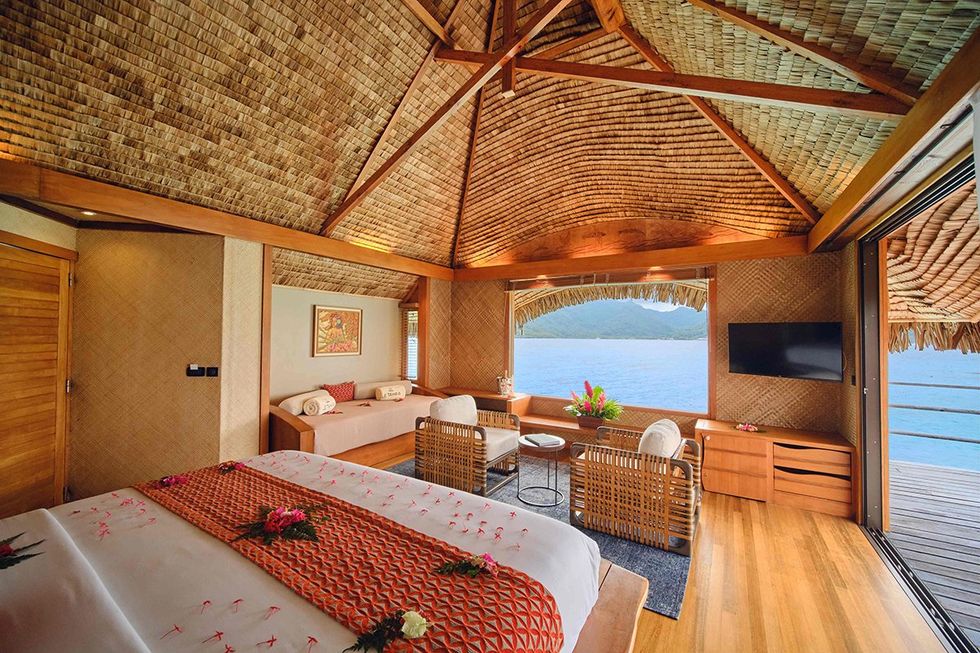 In 2002, Le Taha\u2019a became the first Relais & Ch\u00e2teaux property in French Polynesia