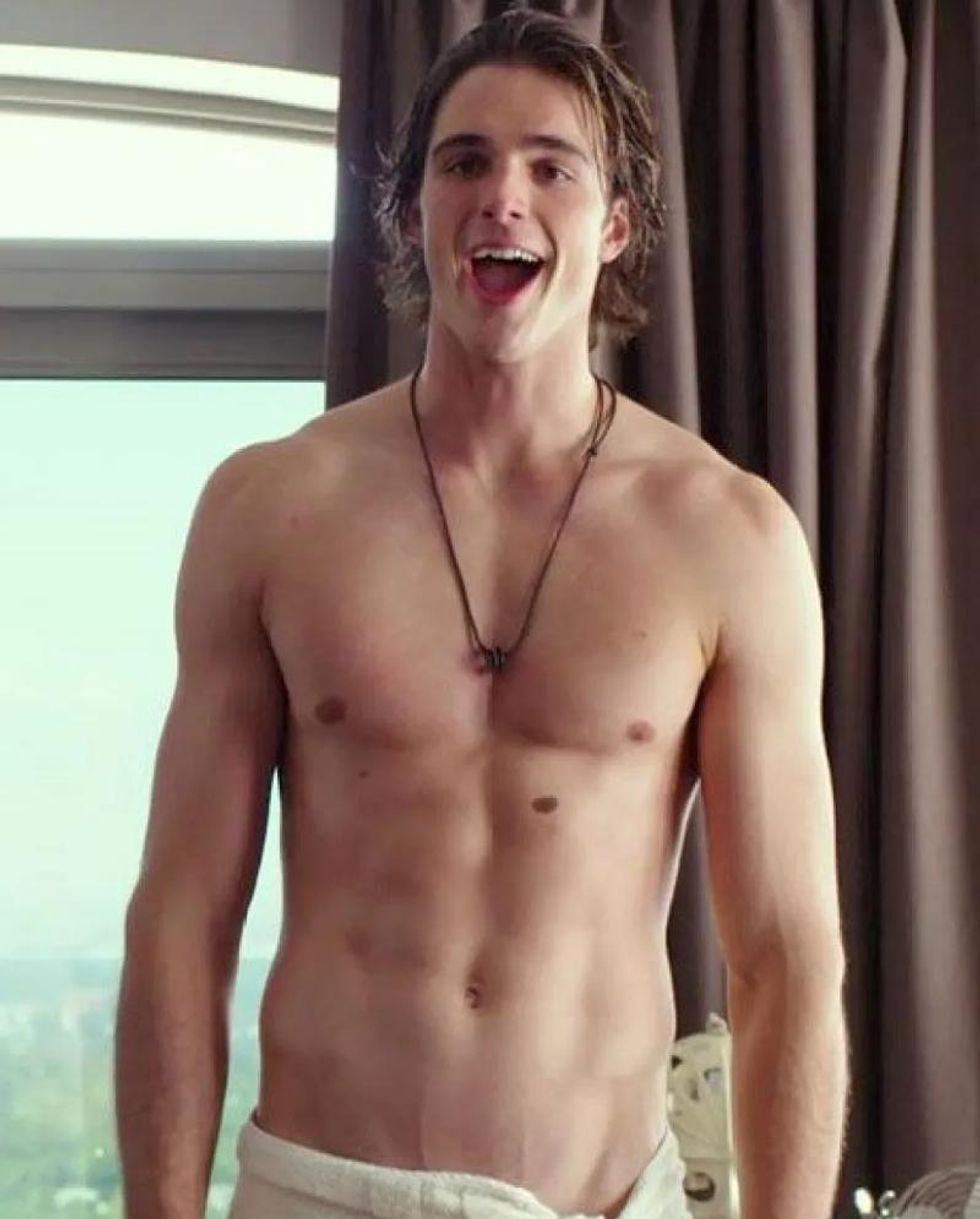 Jacob Elordi in The Kissing Booth