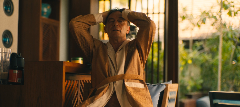 Jason Issacs in White Lotus