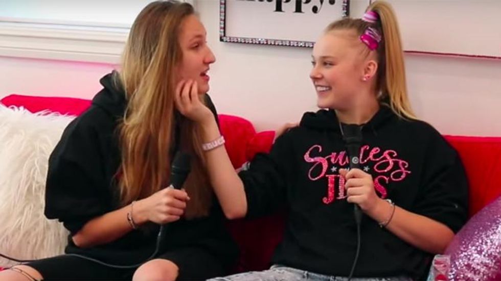 JoJo Siwa and Kylie Prew