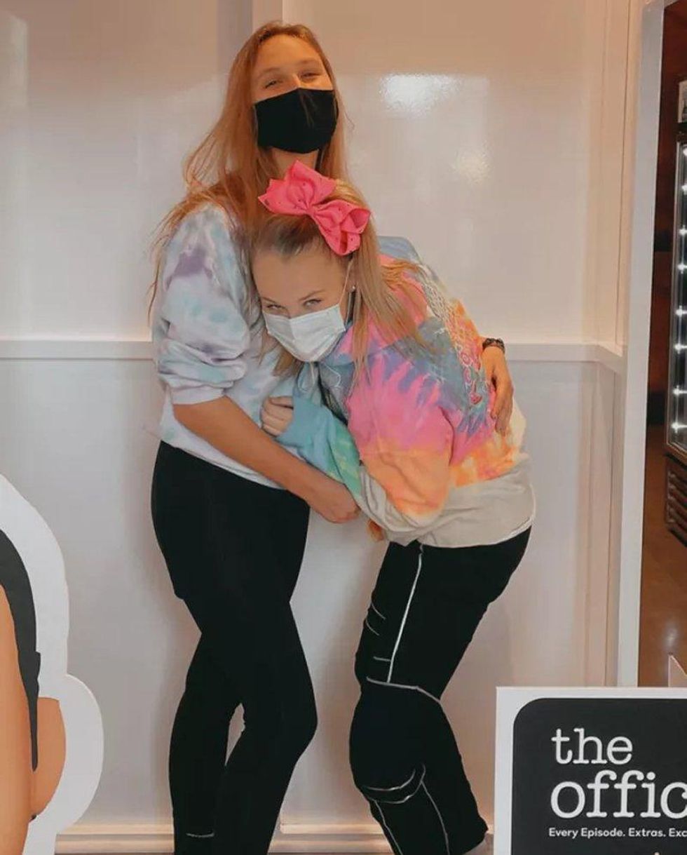 JoJo Siwa and Kylie Prew