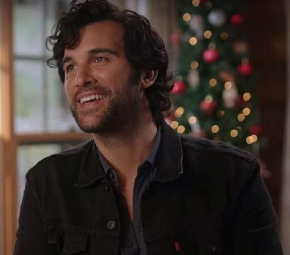 Juan Pablo Di Pace in 'Dashing In December'