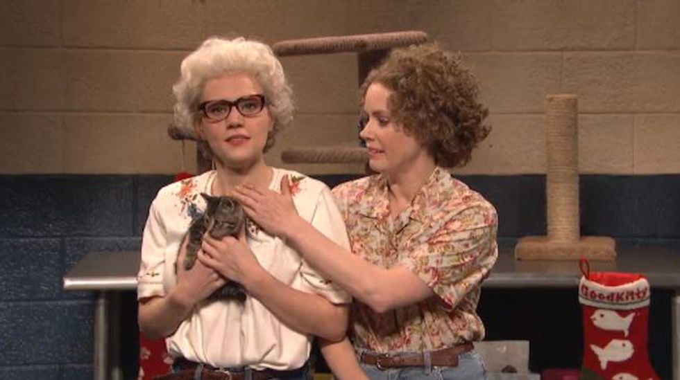 Kate McKinnon and Amy Adams