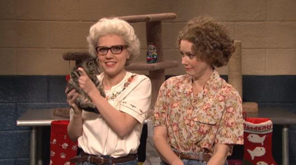 Kate McKinnon and Amy Adams