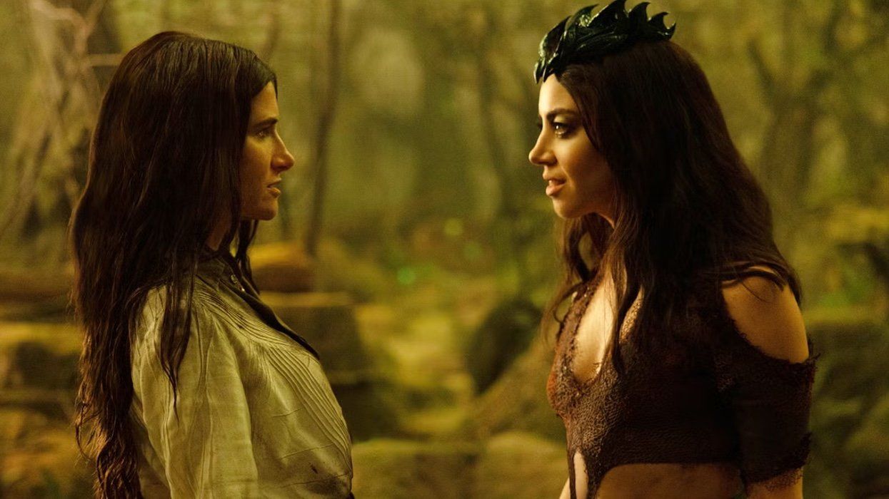 Kathryn Hahn and Aubrey Plaza