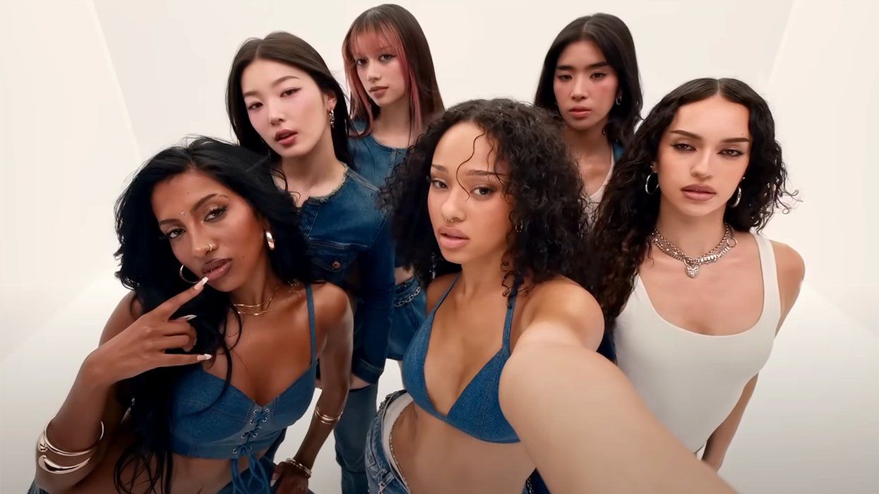 KATSEYE kpop girl group new denim ad for the GAP