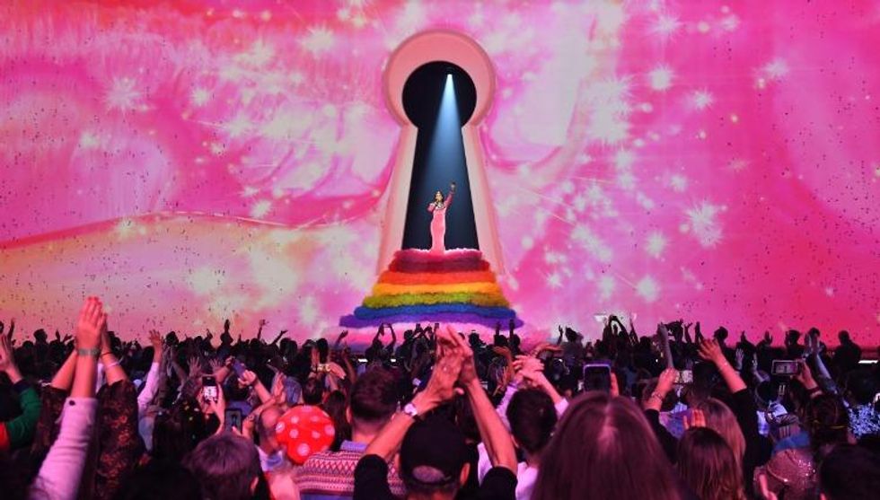 katy_perry_play_12.29_credit_getty_images_kevin_mazur