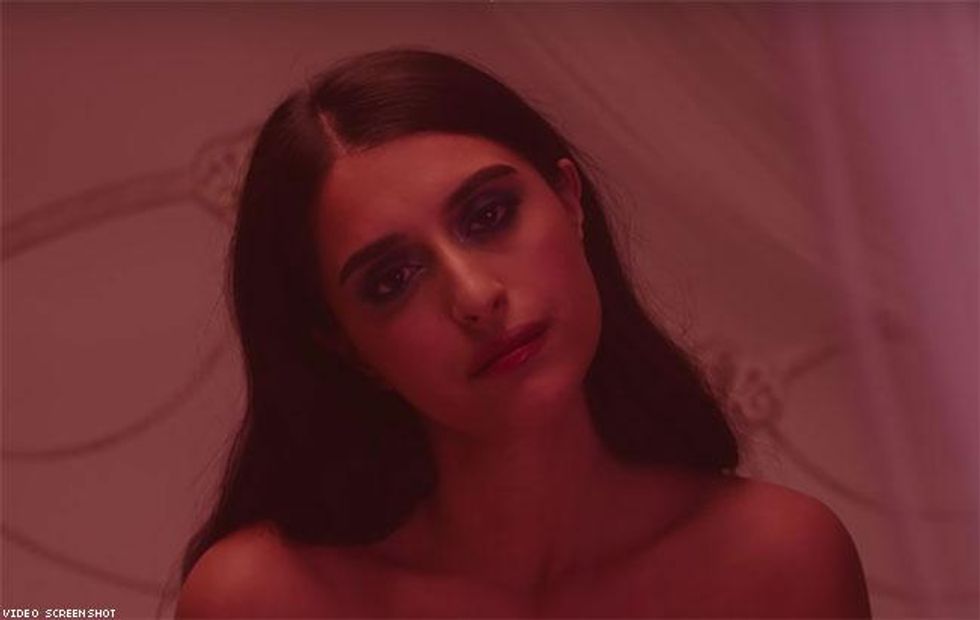 Keep On Coming - Gia Woods