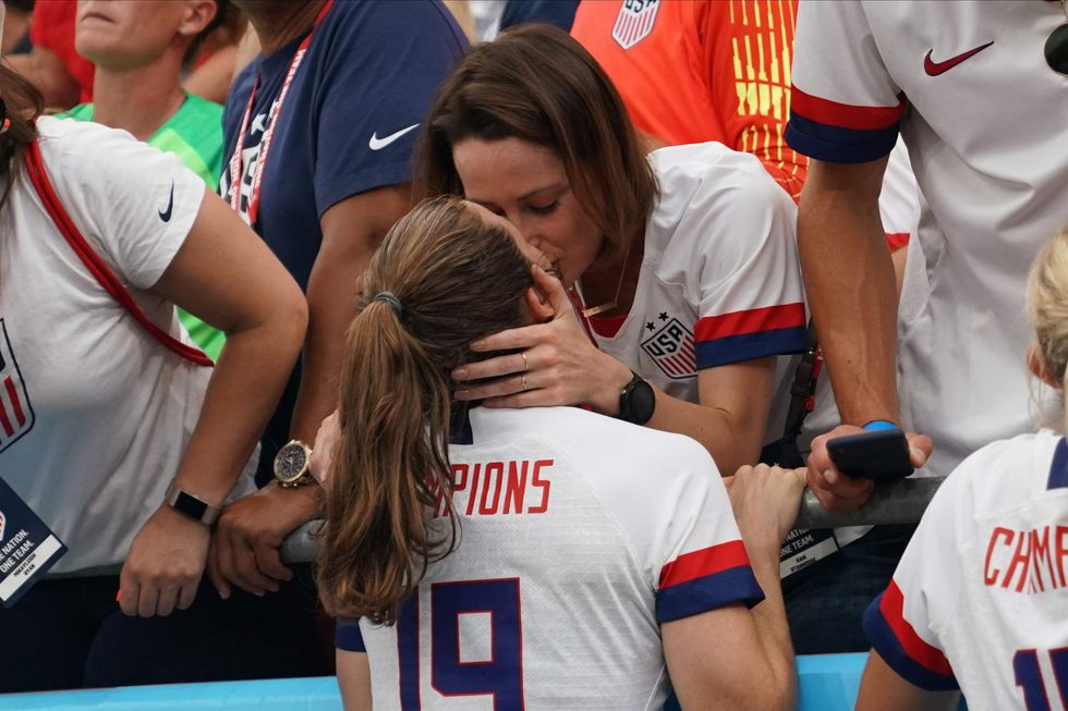Kelley O'Hara kissing her partner \u200bKameryn Stanhouse