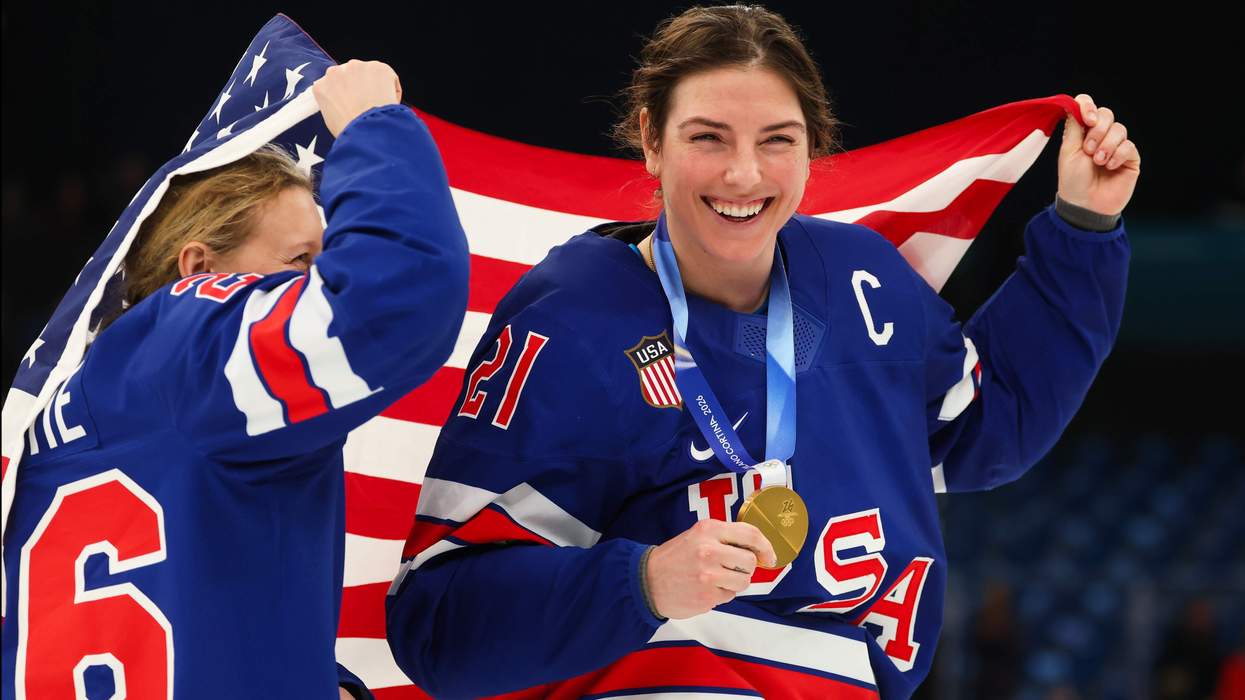 Kendall Coyne and Hilary Knight