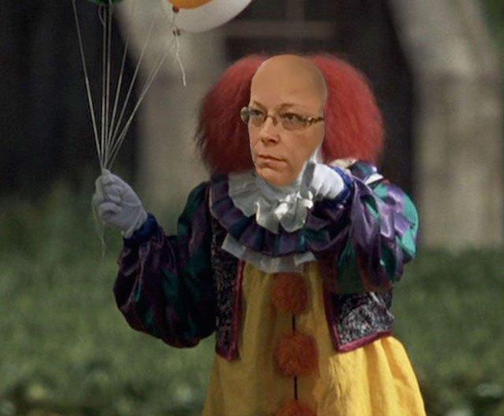kim-davis-pennywise-it