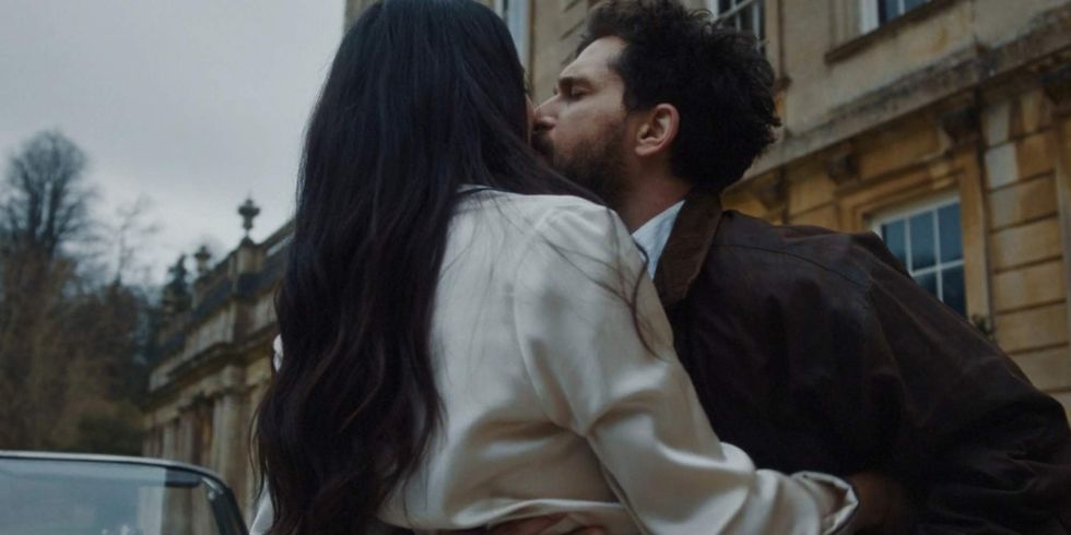Kit Harrington as Henry and Marisa Abela as Yasmin in Industry season 4 episode 2.