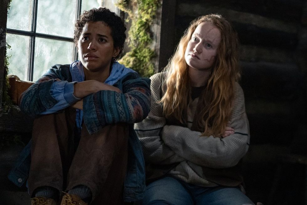 (L-R): Jasmin Savoy Brown as Teen Taissa and Liv Hewson as Teen Van in YELLOWJACKETS