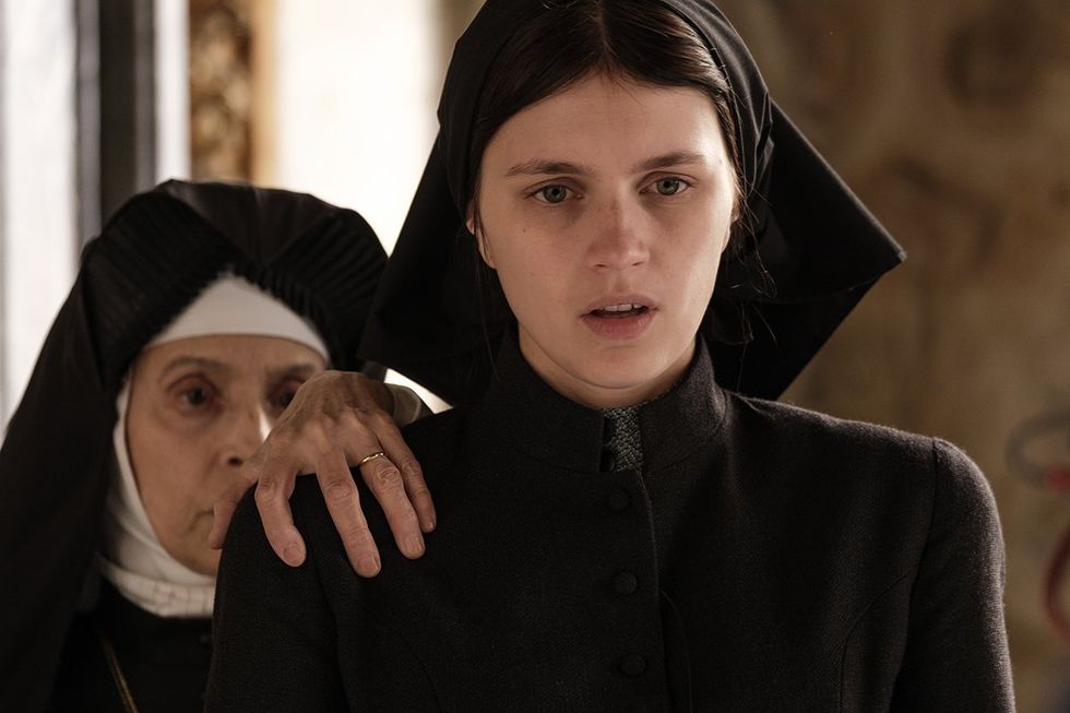 (L-R): Sonia Braga as Silvia and Nell Tiger Free as Margaret in 20th Century Studios' THE FIRST OMEN.