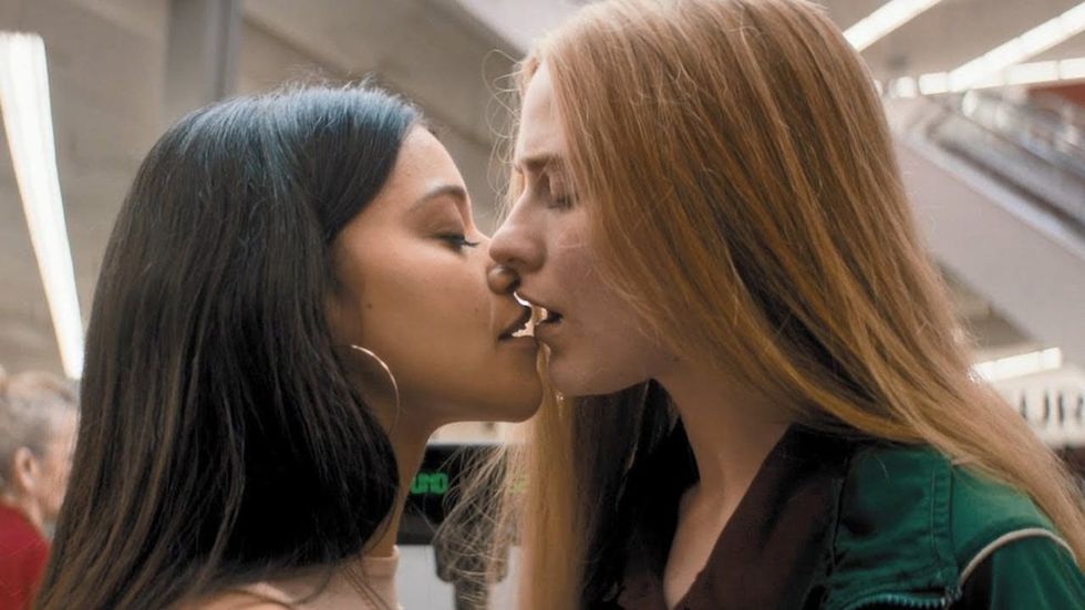 lesbian movies with happy endings: Kajillionaire