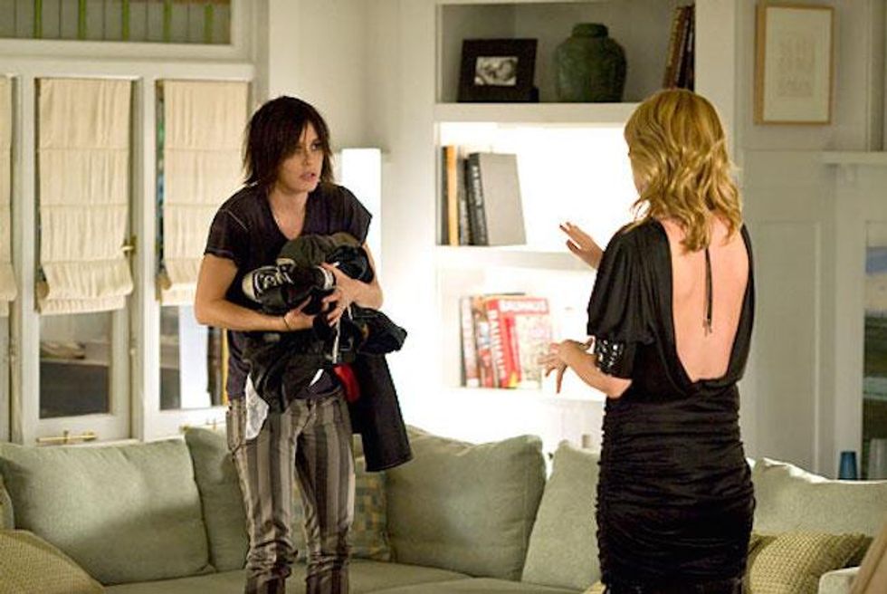 10 Reasons Drunken Lesbian Hookups Are Never As Hot As They Seem On TV