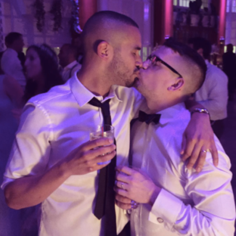 Look Human Tank Gay pic