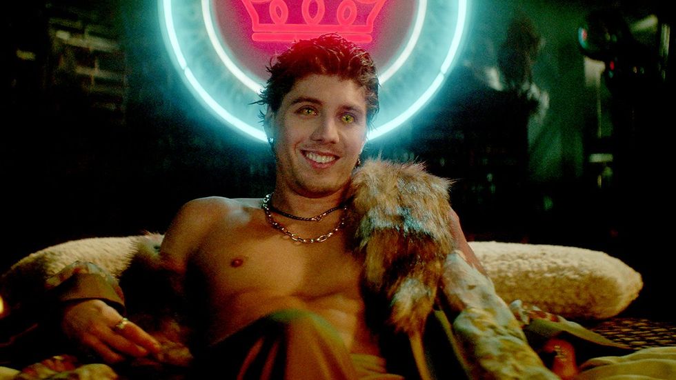 Lukas Gage in Dead Boy Detectives