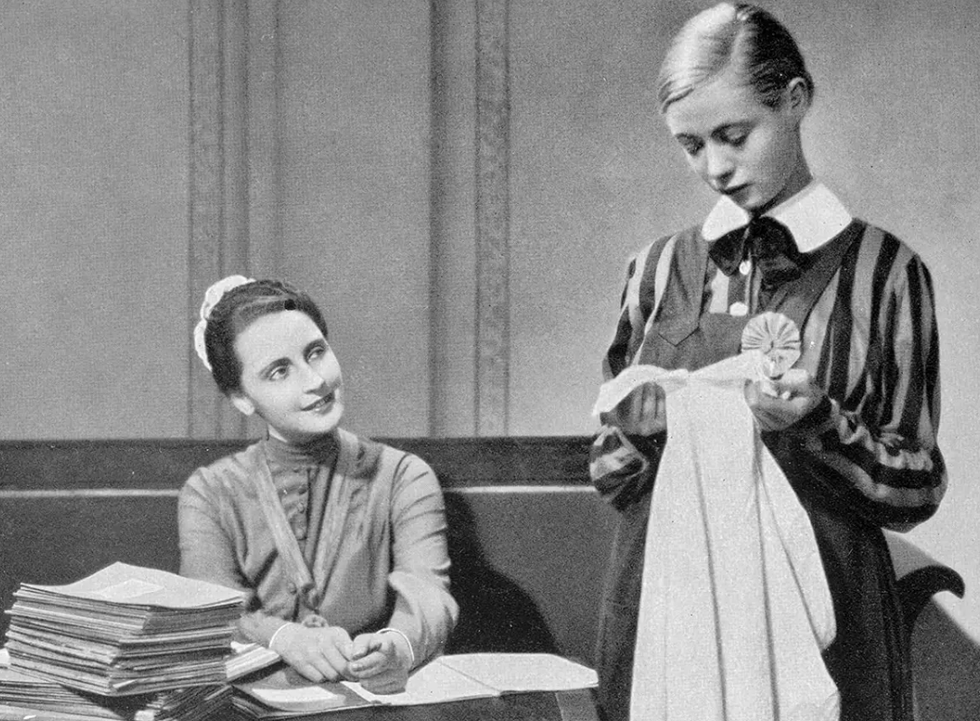 M\u00e4dchen in Uniform