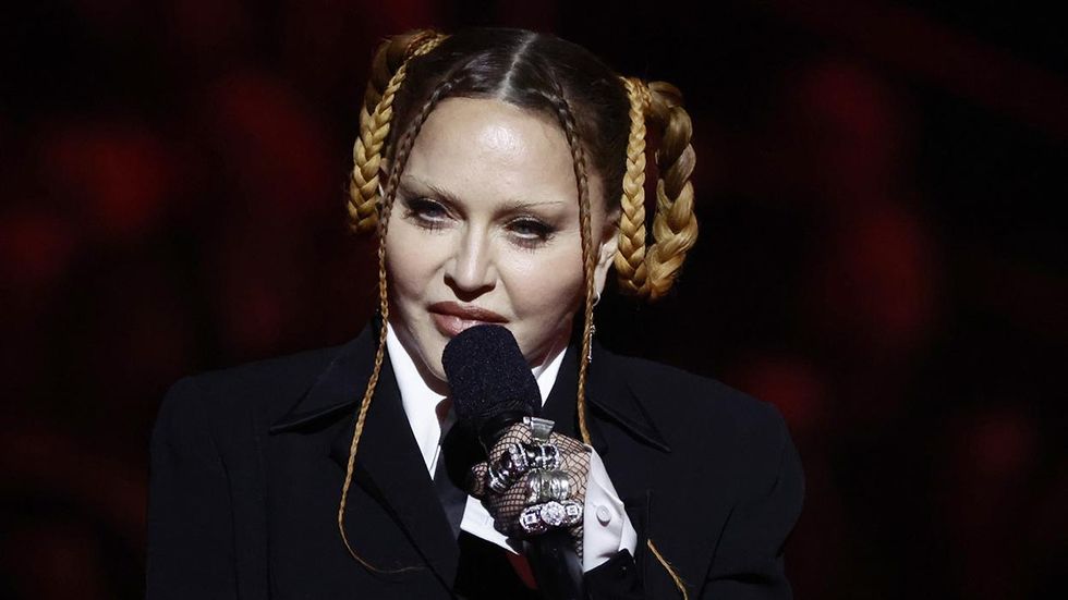 980px x 551px - Madonna Claps Back At 'Ageist And Misogynist' Critics Of Her Face