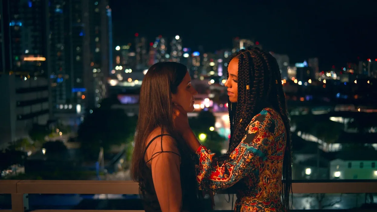 Maisie Richardson-Sellers and Shannon Woodward in 'Jagged Mind'