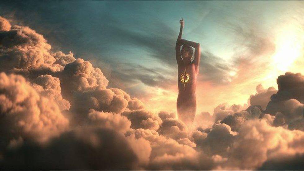 Mason Alexander Park in The Sandman