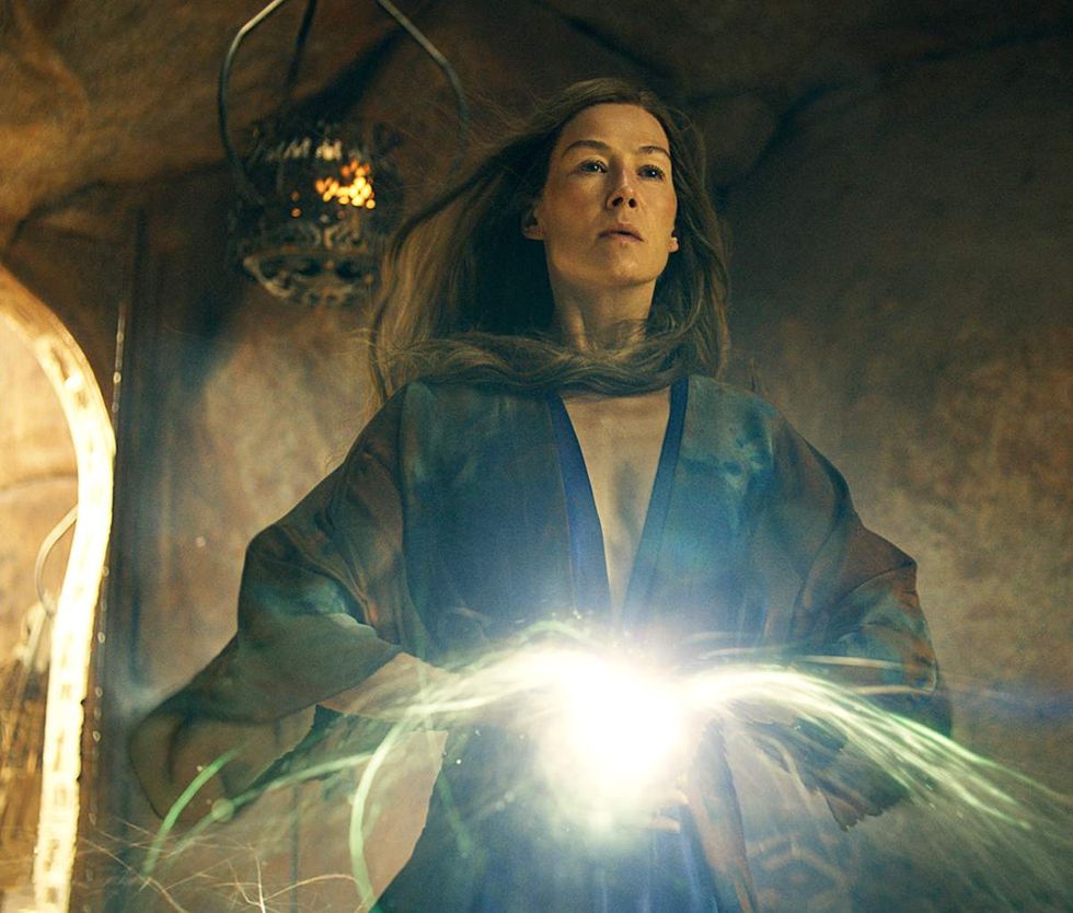 Moiraine Damodred The Wheel of Time Amazon Prime